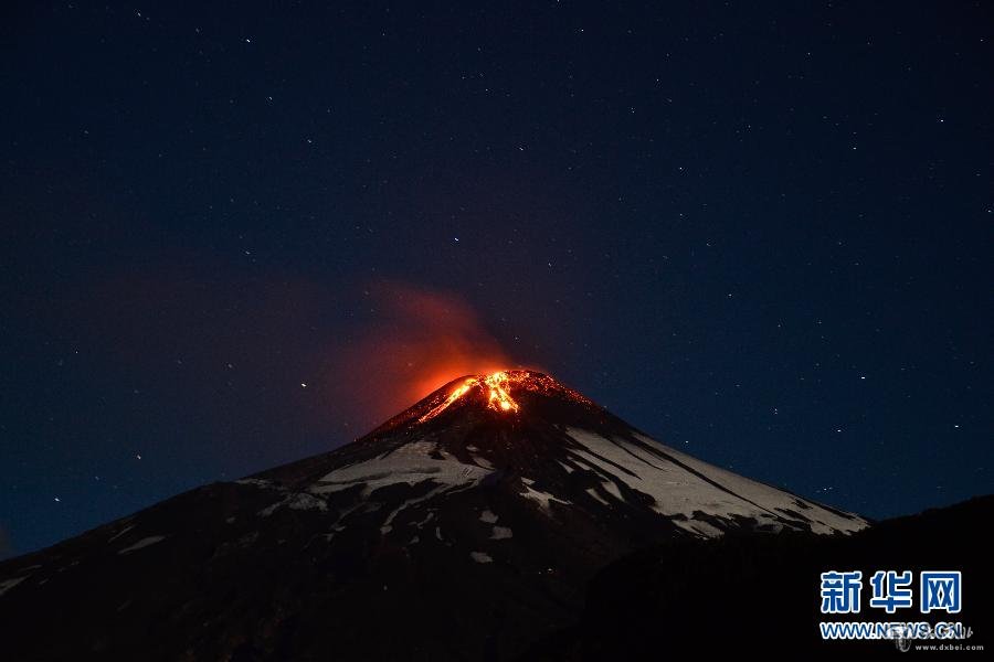 智利比亞里卡火山噴發(fā)　3000多人被疏散