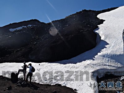 攀登活火山　維阿利亞的誘惑(組圖)