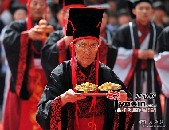 烏魯木齊文廟舉行祭祖大典 重現(xiàn)古人祭祀先祖場景（圖）