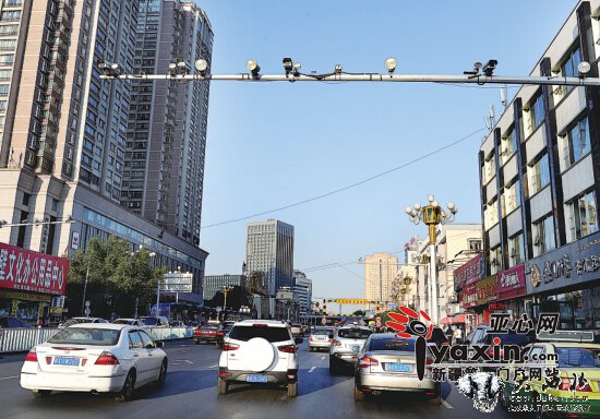 烏市改造千余電子眼抓拍違停 近期在學(xué)校醫(yī)院周圍試點(diǎn) 兩種違停行為將被抓拍