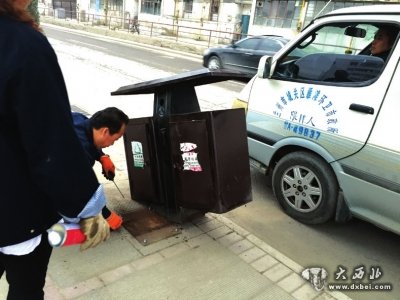 不到一個月南河道附近89個果皮箱遭遇黑手