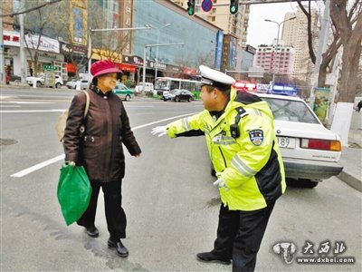 蘭州交警昨起開始嚴查行人交通違法行為