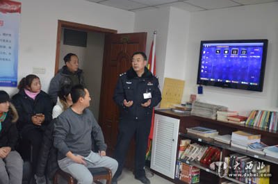 東崗交警開展春運期間駕駛員安全教育培訓(xùn)