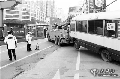 蘭州市目前有11處 人行道停車(chē)泊位屬合法