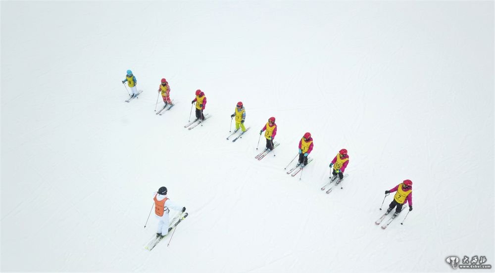 全國青少年體育冬令營·甘肅站——“雪趣”啟新年