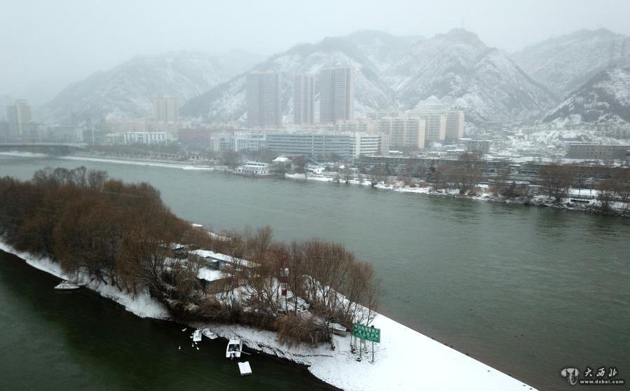 雪映金城 水墨蘭州