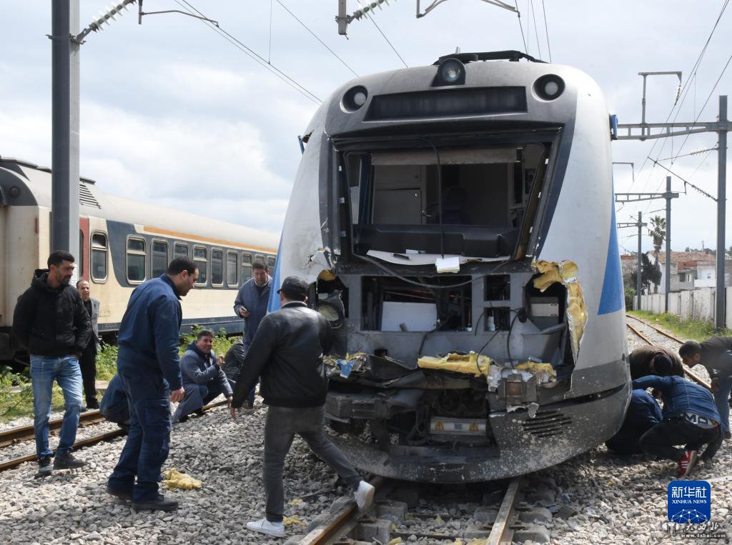 突尼斯兩列列車相撞造