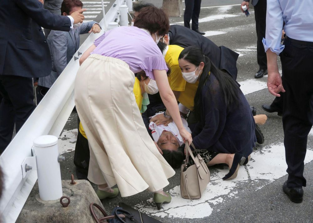 安倍晉三遭槍擊心肺停