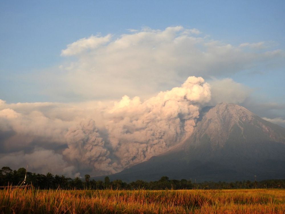 印尼火山繼續(xù)噴發(fā)警惕